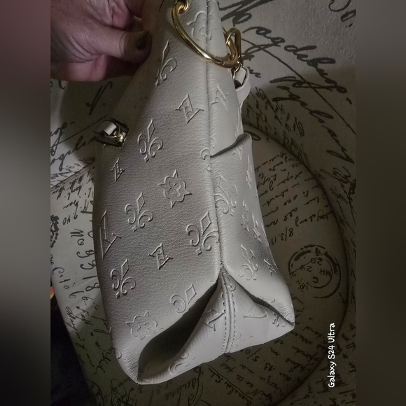 Adrienne Vittadini Taupe Marseille Embossed Hobo New With Twilly Charm - Picture 8 of 15